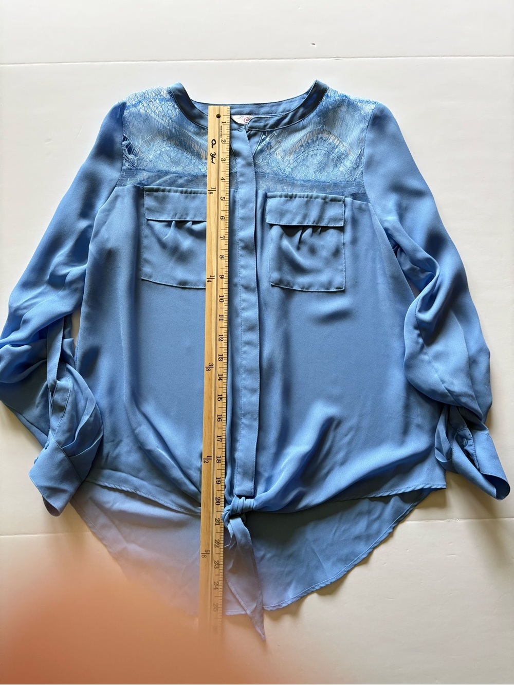 Candie’s Women’s Small Blue Lace Yoke Blouse Tie Front Roll Tab Sleeve Y2K - Picture 5 of 11
